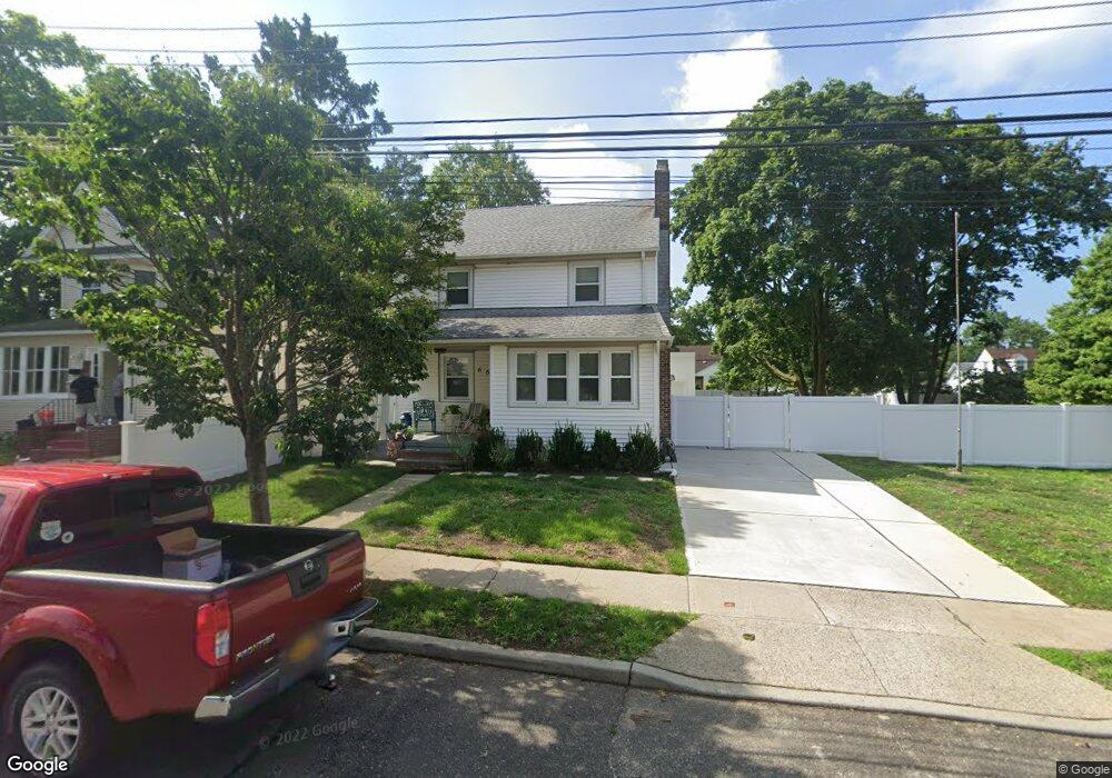 682 Riverside Ave, Baldwin, NY 11510 - photo 1