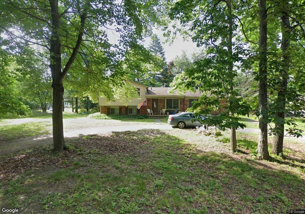 3605 Fieldview Ave, West Bloomfield, MI 48324 - photo 1