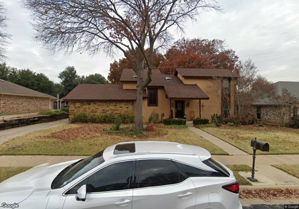 217 Eagle Ct, Bedford, TX 76021 - photo 1