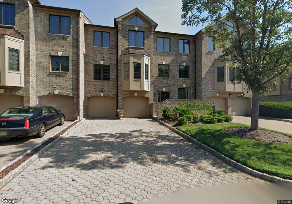 17 Sherbrooke Ct, Upper Saddle River, NJ 07458 - photo 1