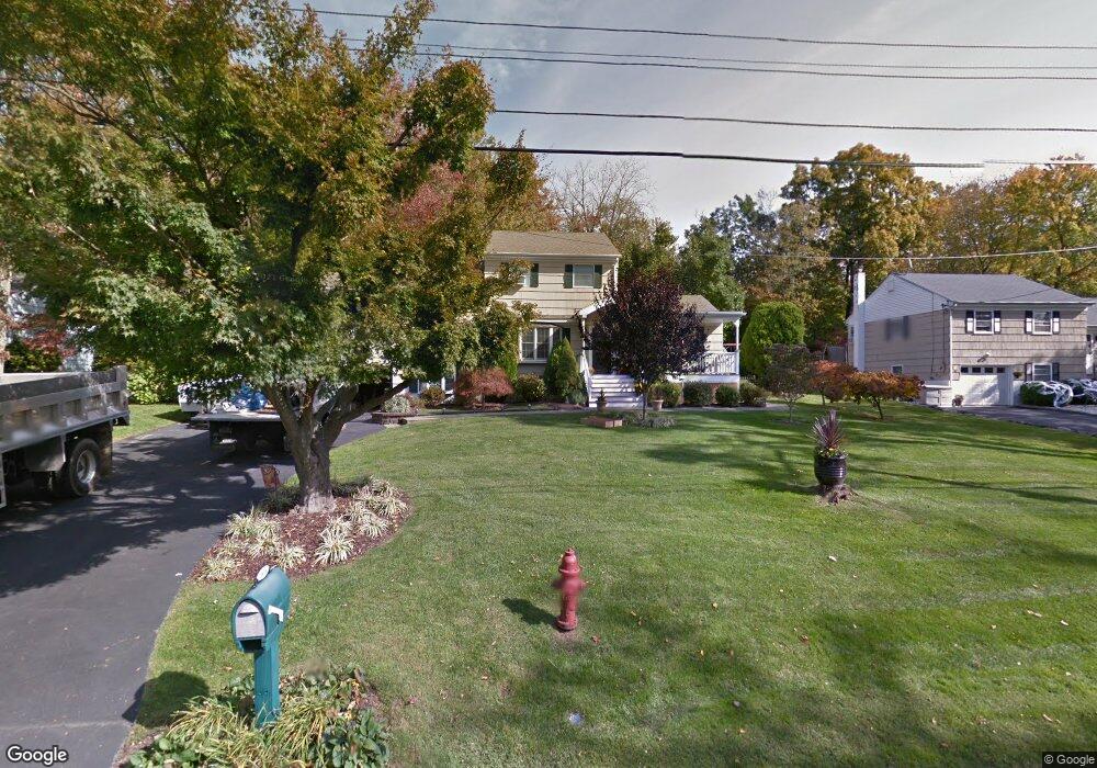 3806 Hudsonview St, Mohegan Lake, NY 10547 - photo 1