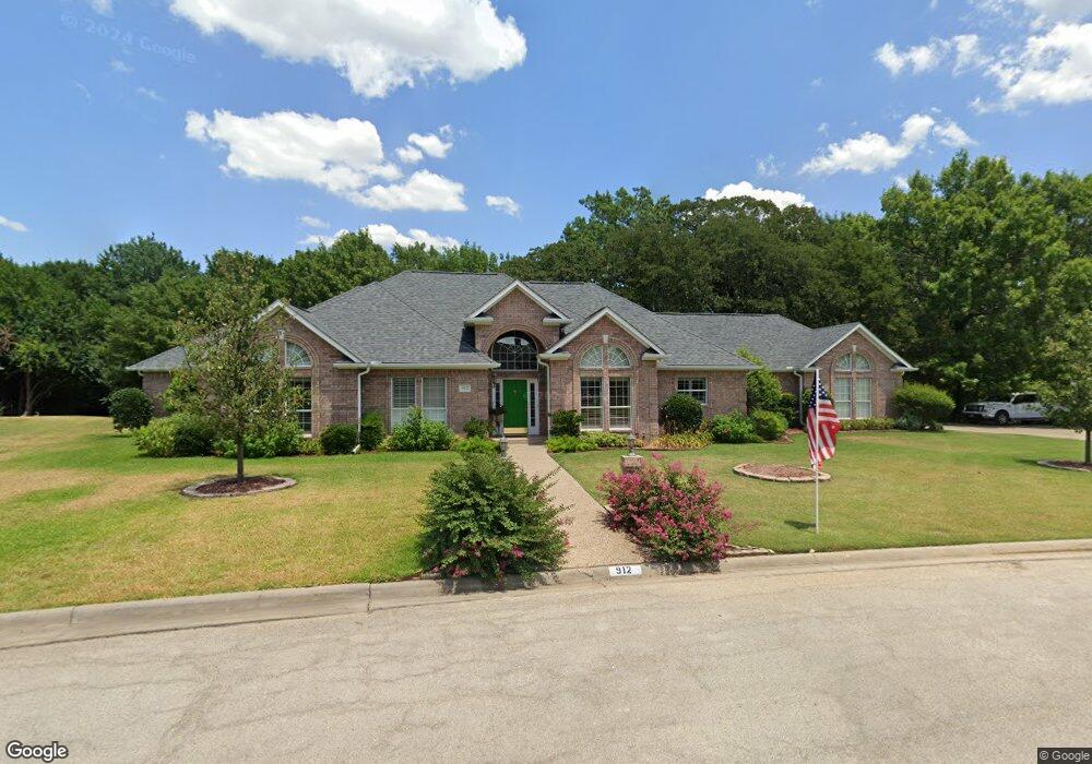 912 Mesquite St, Gainesville, TX 76240 - photo 1