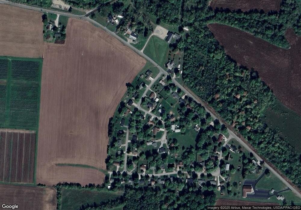 6442 Mckinley Ct, Circleville, OH 43113 - photo 1