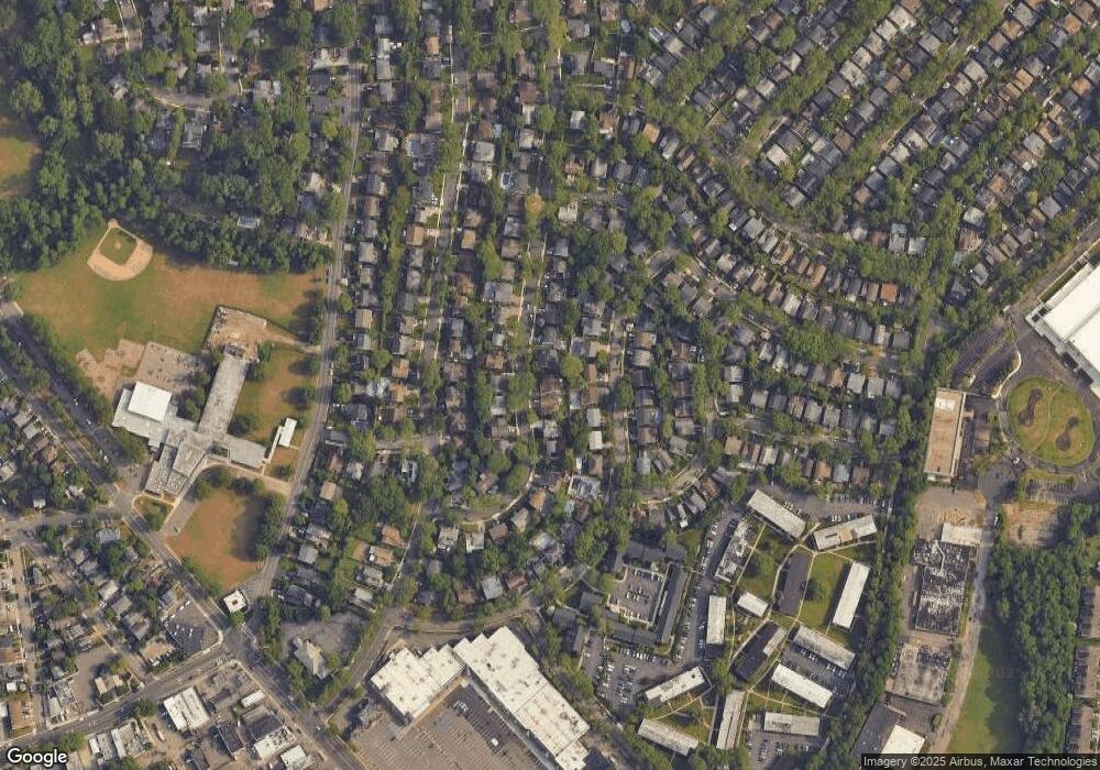 20 Driftwood Dr, Port Washington, NY 11050 - photo 1