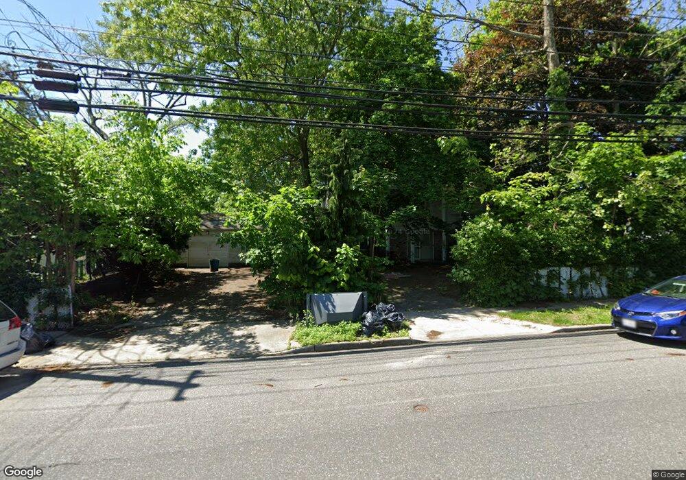 112 New Hwy, ComMacK, NY 11725 - photo 1