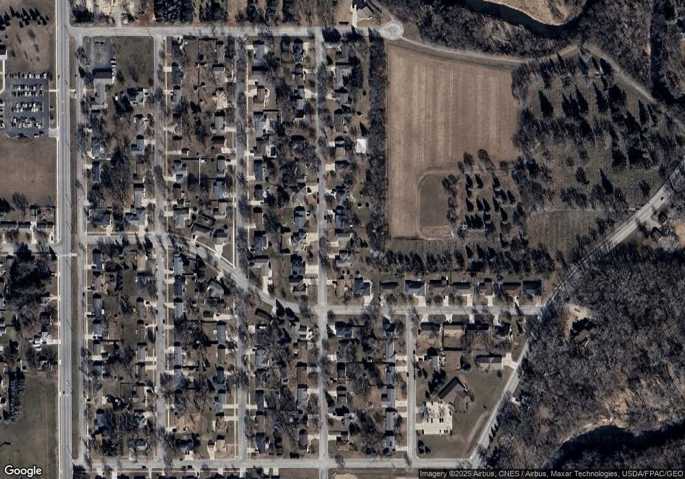 1909 9th St SW, Austin, MN 55912 - photo 1