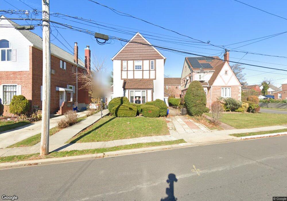 39 Wilson Rd, Valley Stream, NY 11581 - photo 1