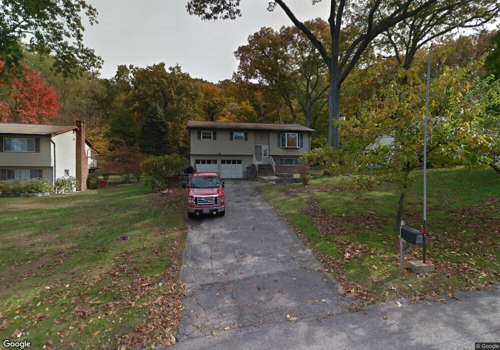 569 Westbrook Dr, Cortlandt Manor, NY 10567 - photo 1