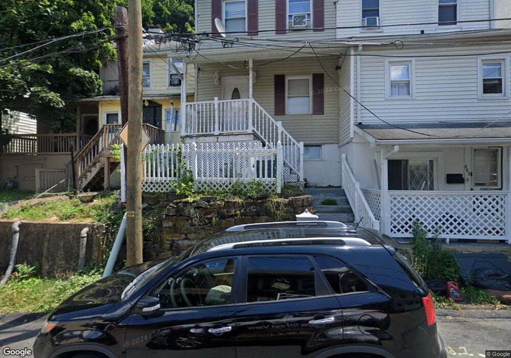 861 Constitution Dr, Allentown, PA 18103 - photo 1