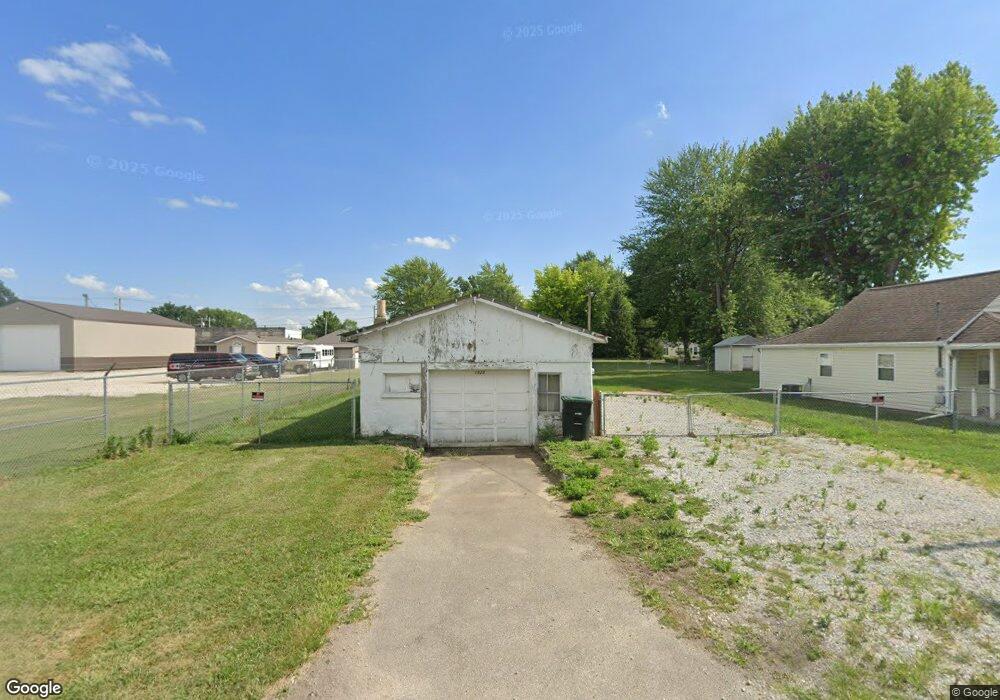 1525 E 17th St, Muncie, IN 47302 - photo 1