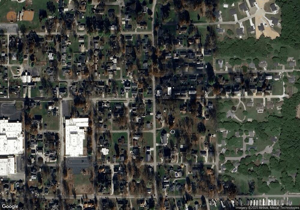 830 Railroad St, Covington, IN 47932 - photo 1