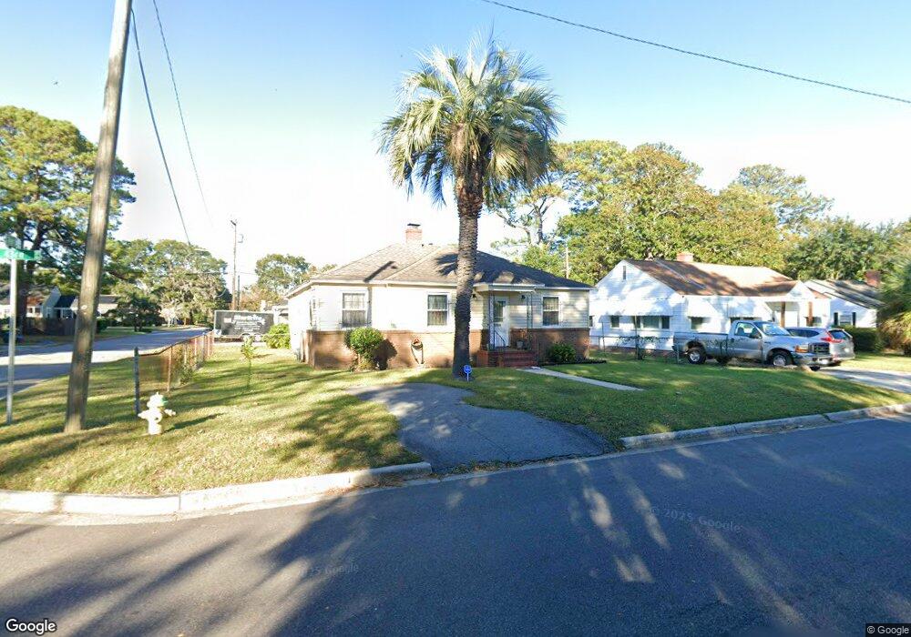 2302 E 43rd St, Savannah, GA 31404 - photo 1