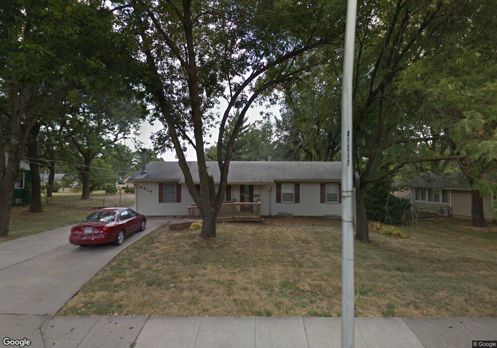 6916 Quivira Rd, Shawnee, KS 66216 - photo 1