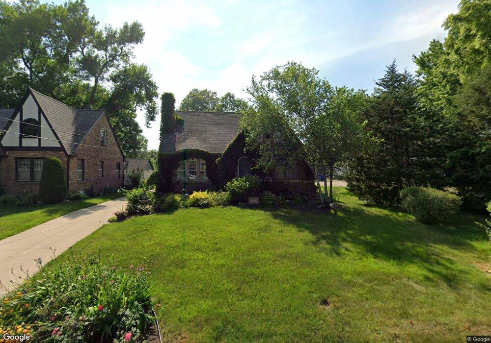 925 26th St SE, Cedar Rapids, IA 52403 - photo 1