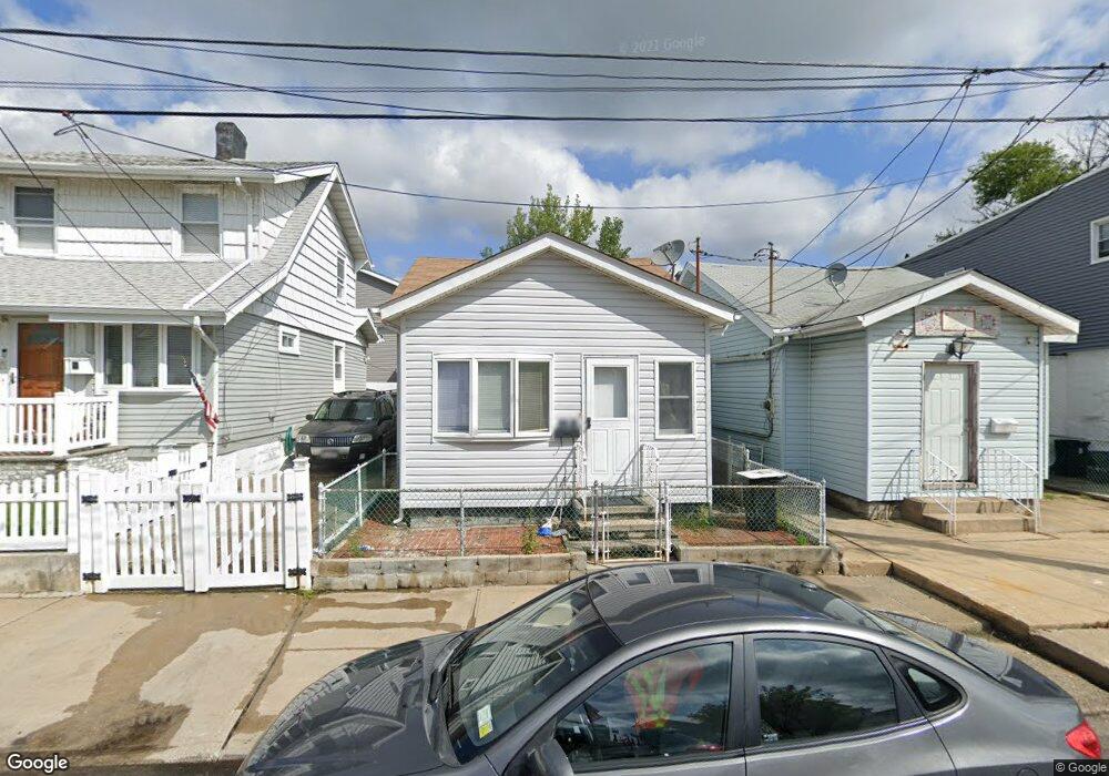 10211 160th Ave, Howard Beach, NY 11414 - photo 1