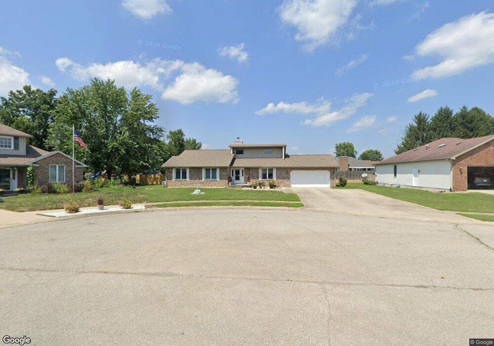 4706 Fox Ridge Ct, Columbus, IN 47203 - photo 1