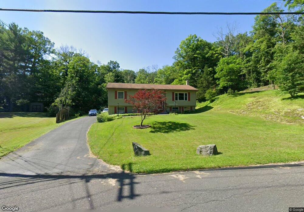 34 White Oaks Rd, Hyde Park, NY 12538 - photo 1