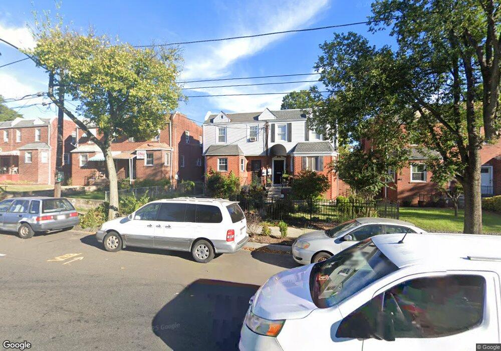 5322 E Capitol St NE, Washington, DC 20019 - photo 1