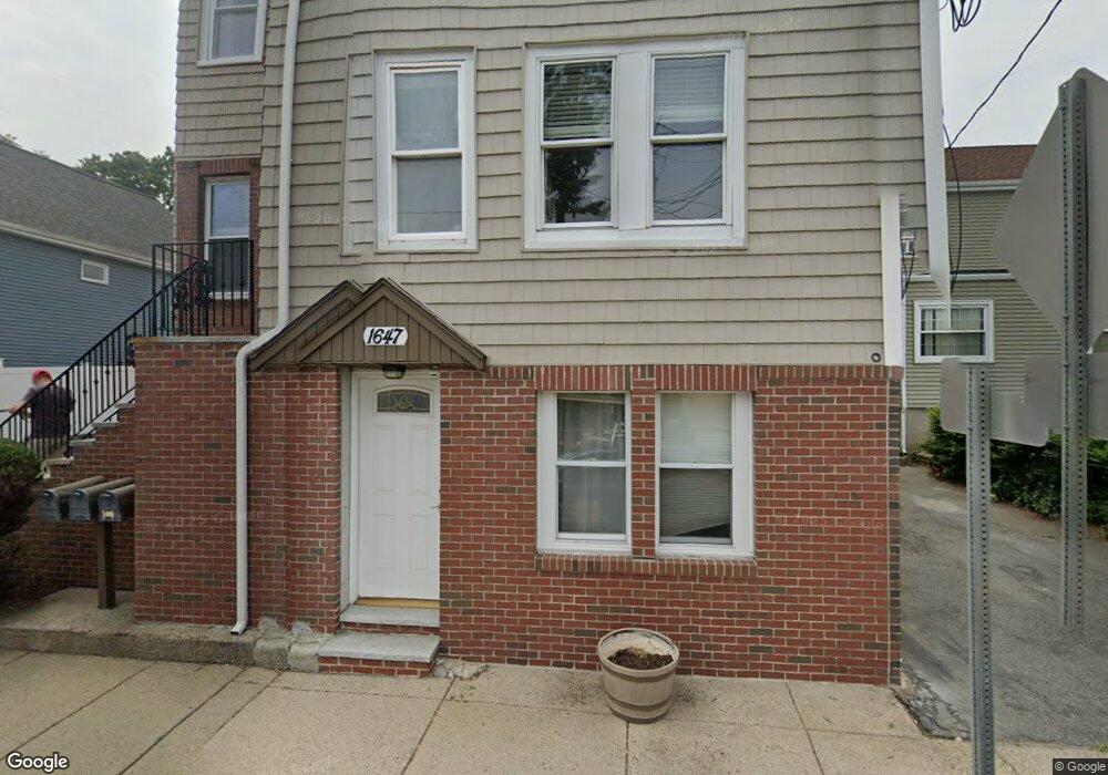 1647 N Shore Rd unit 1, Revere, MA 02151 - photo 1