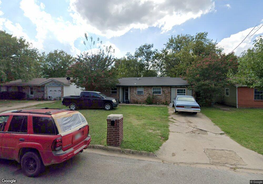 2210 N Duchess Dr, Sherman, TX 75090 - photo 1