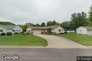 705 8th St SW, Wells, MN 56097