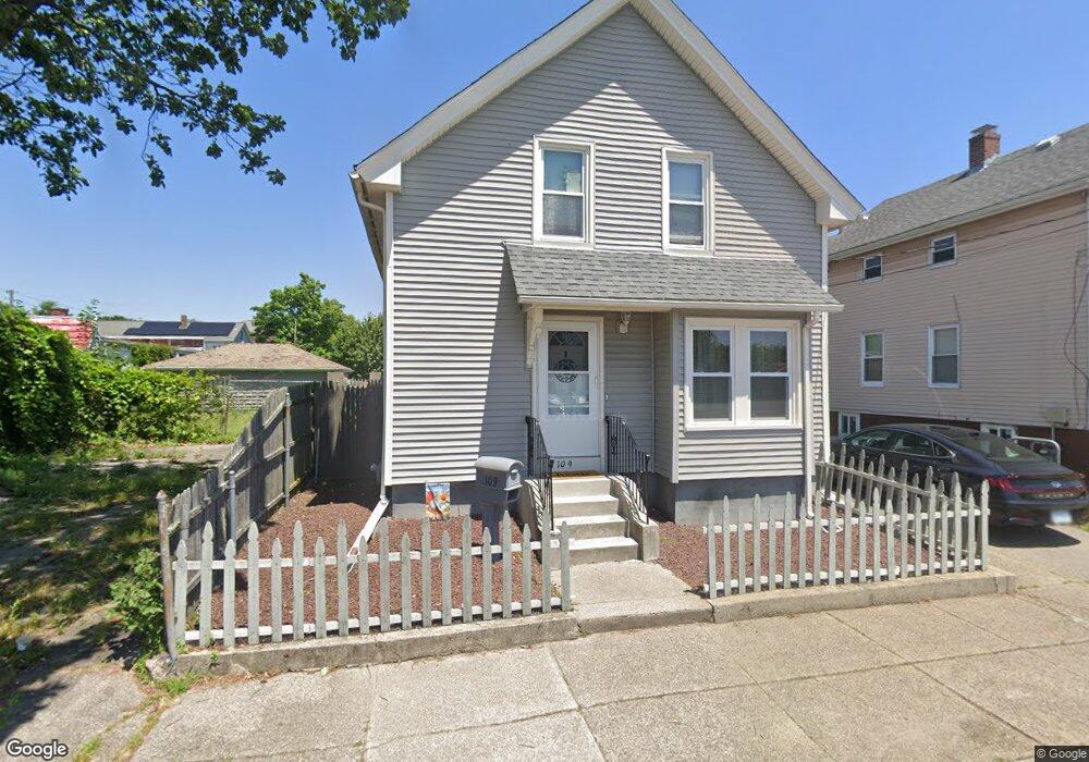 109 Newton St, Pawtucket, RI 02860 - photo 1