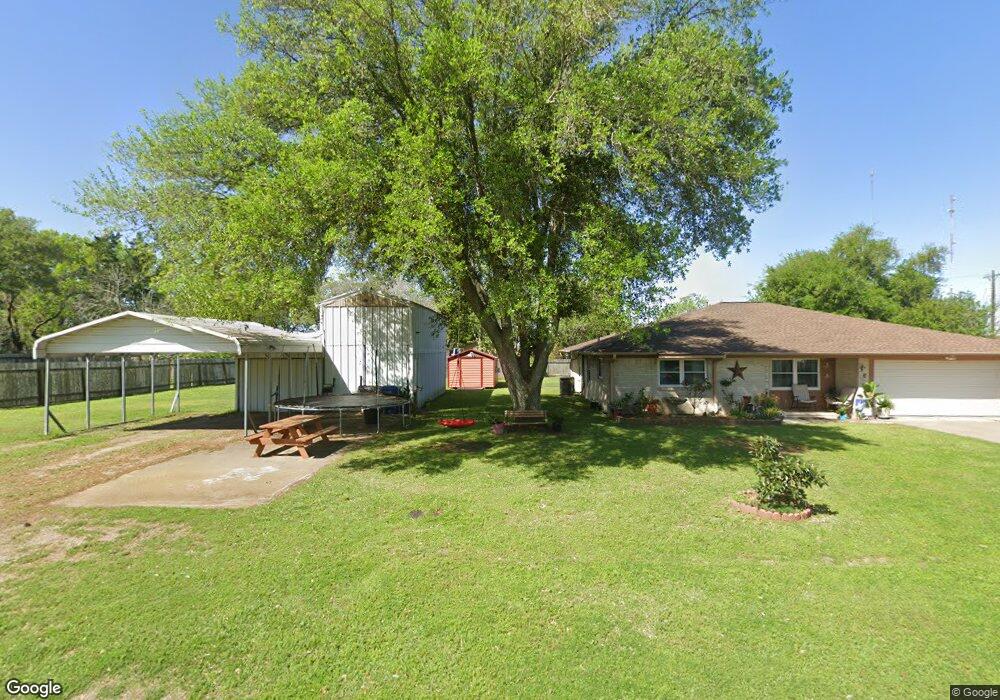 115 Lindsey Ave, Bay City, TX 77414 - photo 1