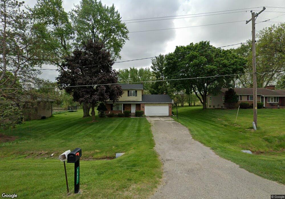 9407 W Pierson Rd, Flushing, MI 48433 - photo 1