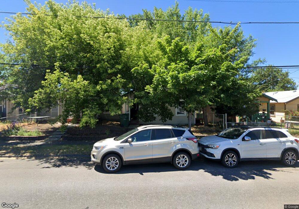 218 E Main St, Klamath Falls, OR 97601 - photo 1