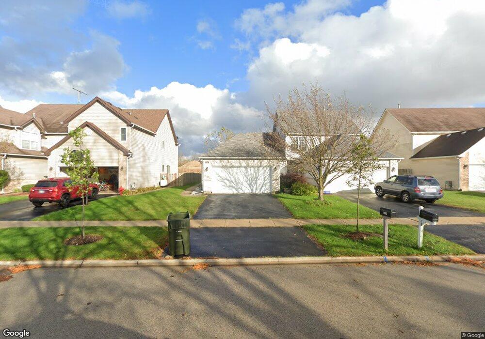 1034 Viewpoint Dr, Lake In the Hills, IL 60156 - photo 1