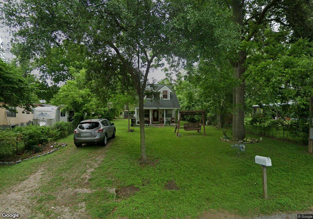 111 Pearl St, Brazoria, TX 77422 - photo 1