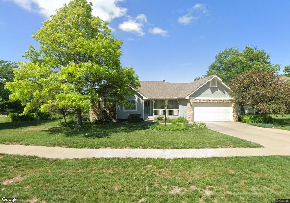 3708 SW Summerfield Dr, Topeka, KS 66610 - photo 1