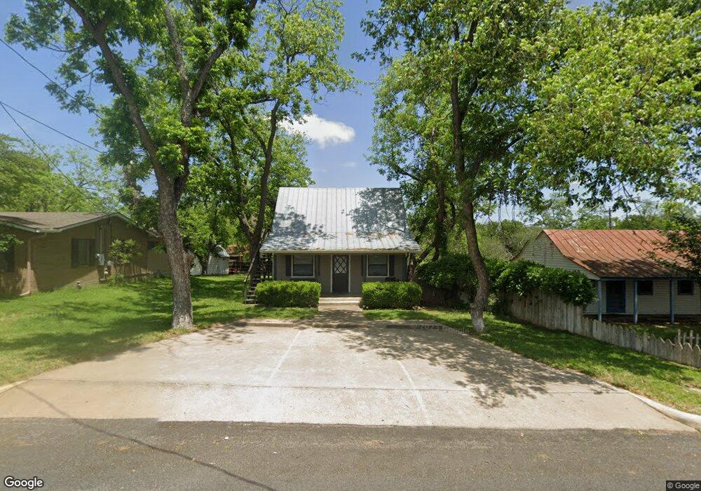 110 W Live Oak St, Fredericksburg, TX 78624 - photo 1