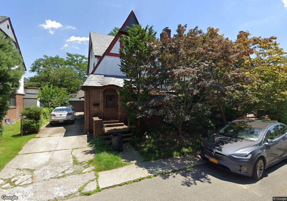 8 Bayview Terrace, Manhasset, NY 11030 - photo 1