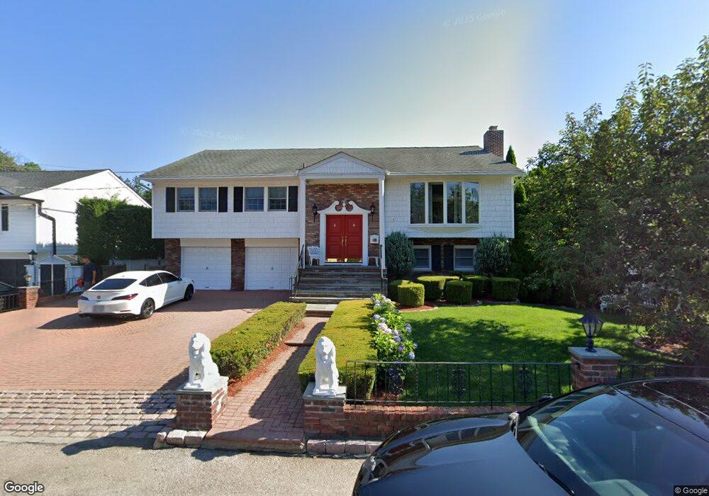 25 Fieldcrest Rd, Yonkers, NY 10707 - photo 1