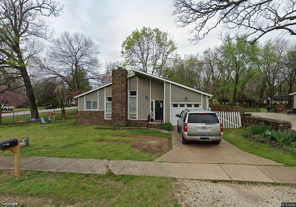 304 E Parks St, Prairie Grove, AR 72753 - photo 1