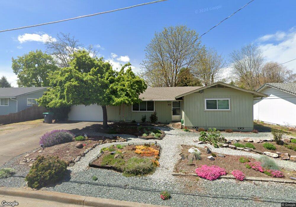 110 Vincent Ave, Central Point, OR 97502 - photo 1