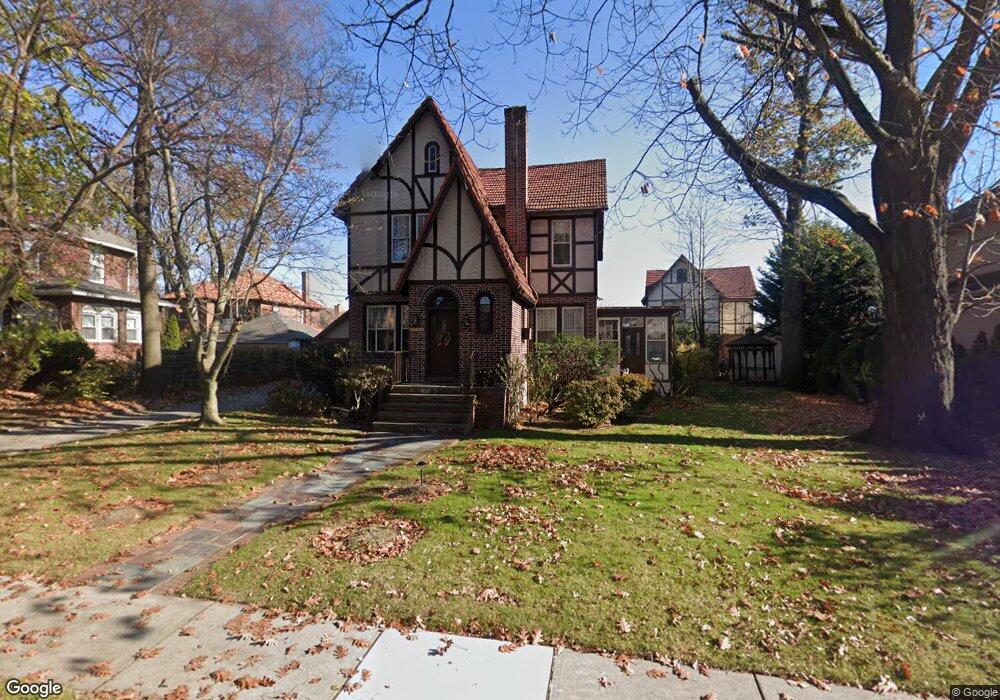 1140 Buckingham Rd, Fort Lee, NJ 07024 - photo 1