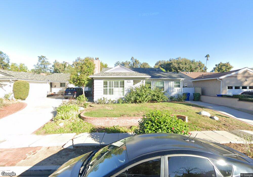 22117 Dumetz Rd, Woodland Hills, CA 91364 - photo 1