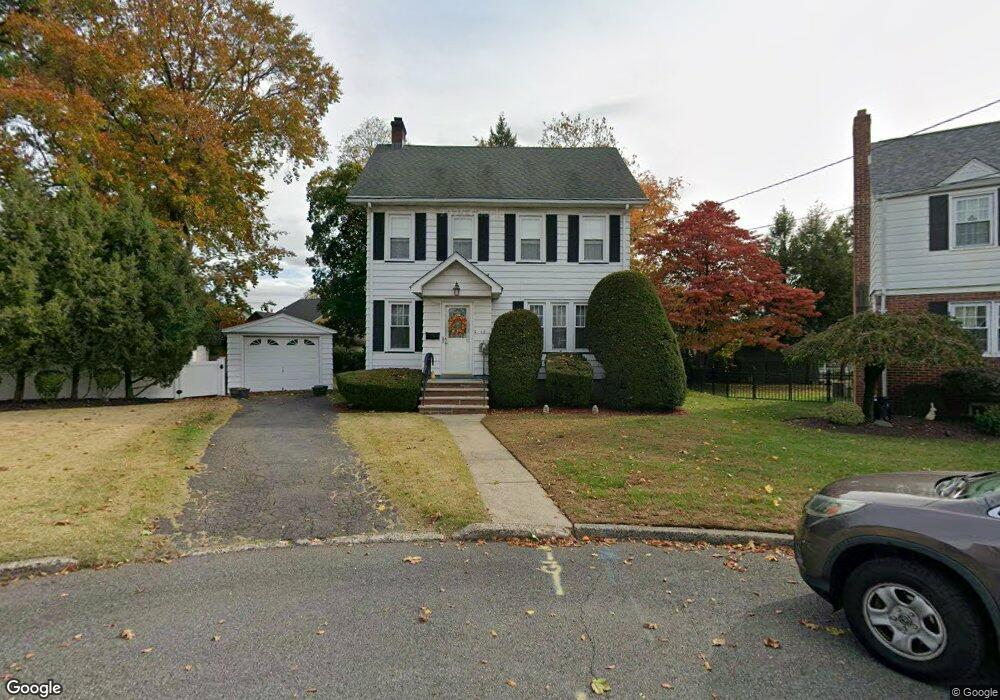 12 Lynn Ct, Rutherford, NJ 07070 - photo 1