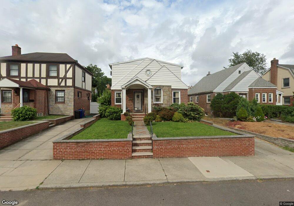 7320 184th St, Fresh Meadows, NY 11366 - photo 1