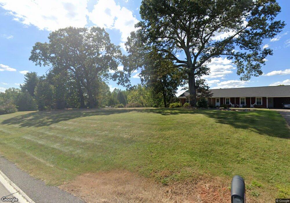 4939 Clarks Bridge Rd, Gainesville, GA 30506 - photo 1