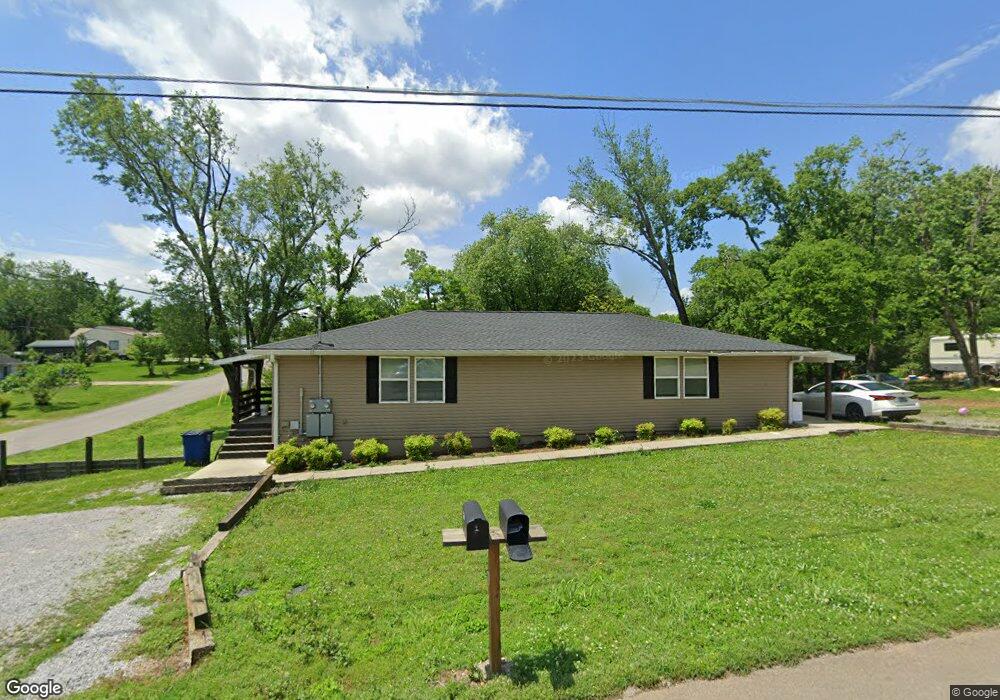 804 Landers St, Shelbyville, TN 37160 - photo 1