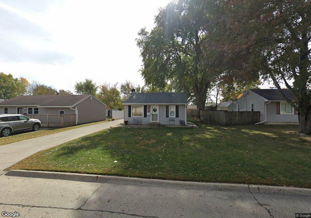 2303 S 5th Ave E, Newton, IA 50208 - photo 1