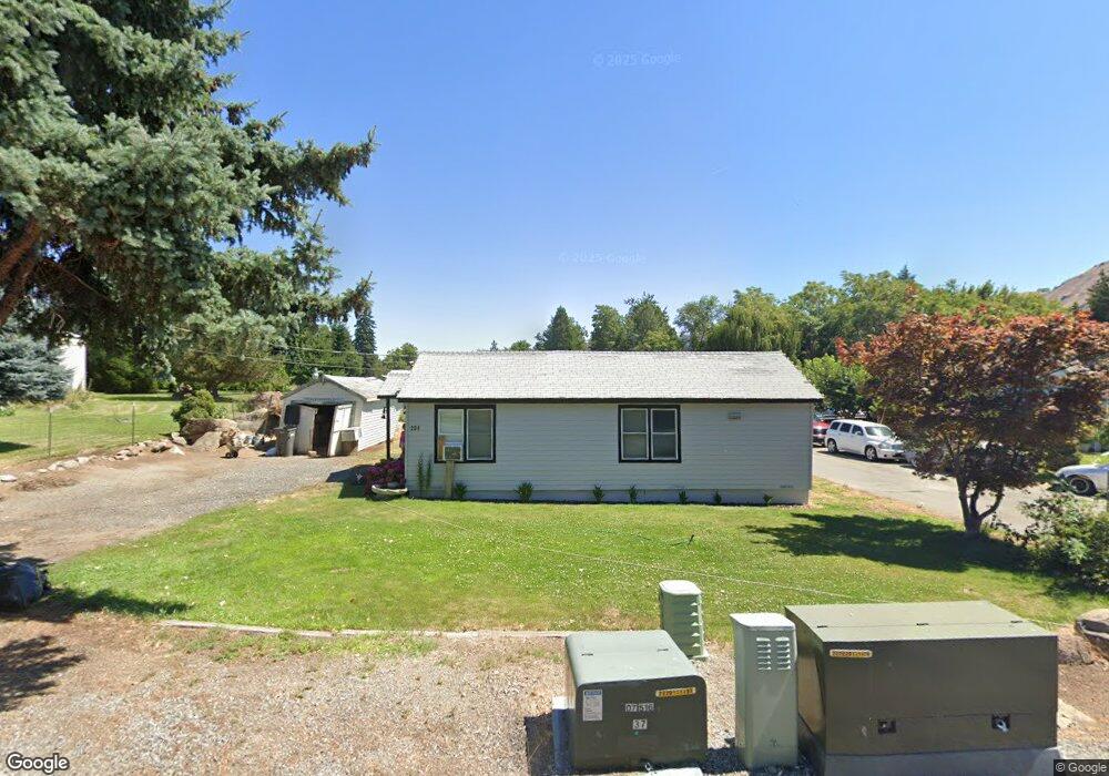 204 Eller St SE, East Wenatchee, WA 98802 - photo 1