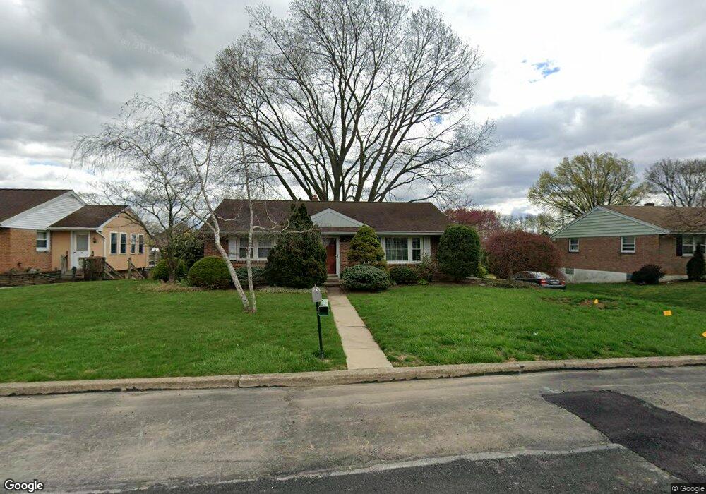 934 Laurelee Ave, Reading, PA 19605 - photo 1