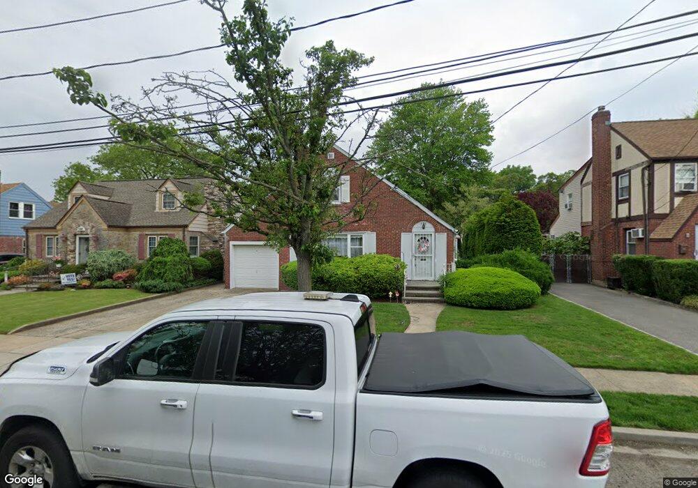 576 Langley Ave, West Hempstead, NY 11552 - photo 1