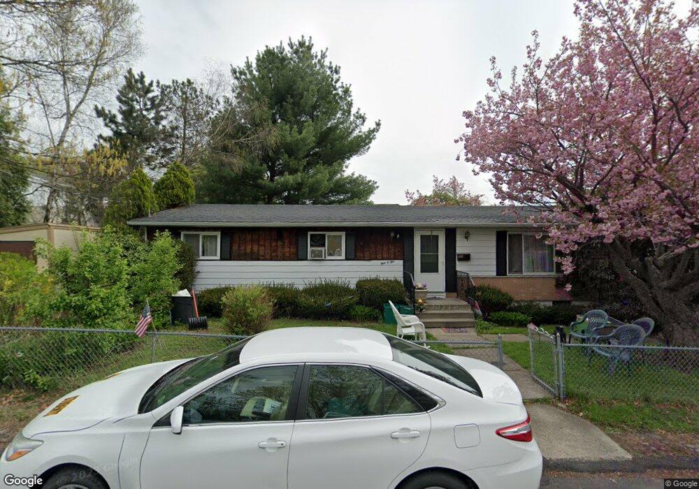 905 Charles St, Archbald, PA 18403 - photo 1