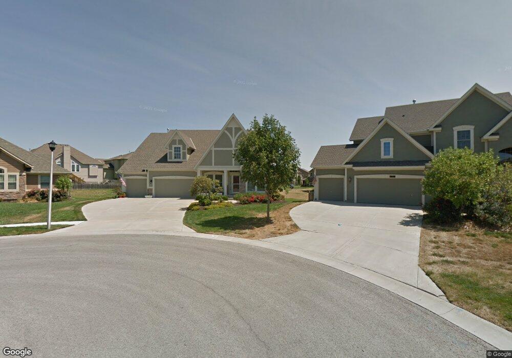 6039 Theden St, Shawnee, KS 66218 - photo 1