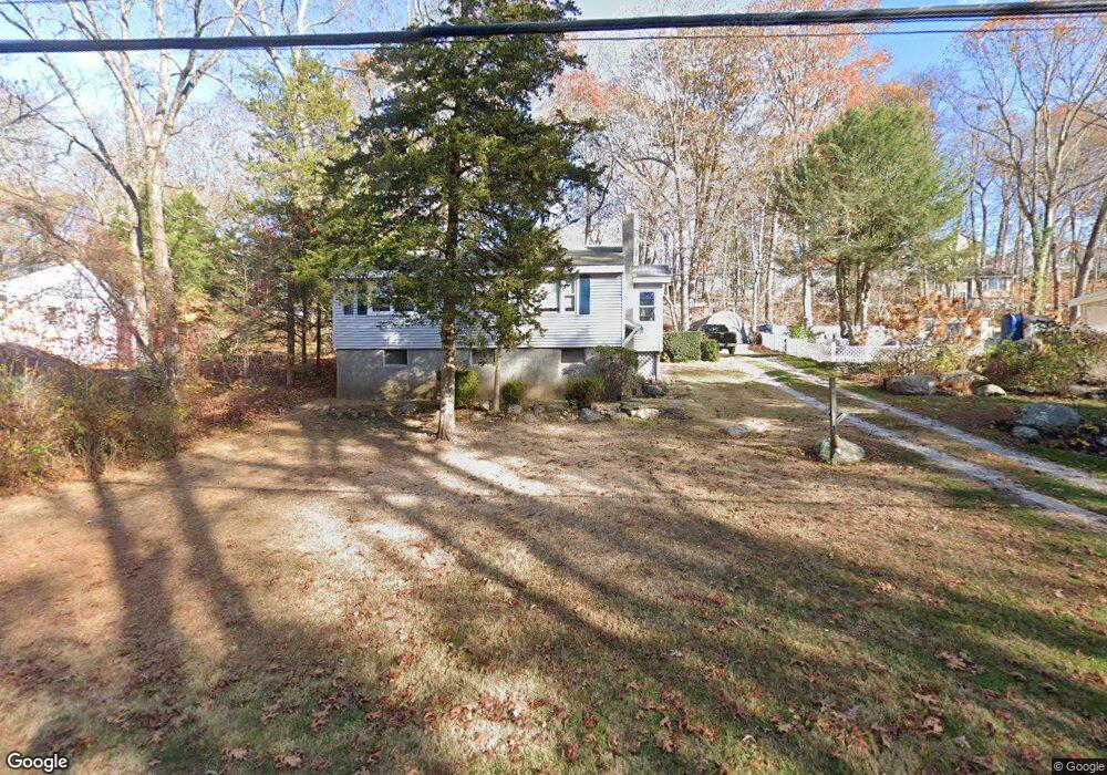 102 Giants Neck Rd, Niantic, CT 06357 - photo 1